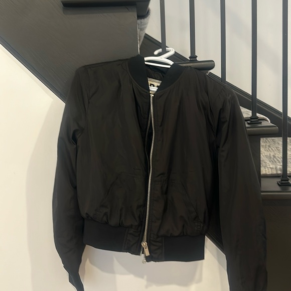 Garage fall bomber - Picture 1 of 1